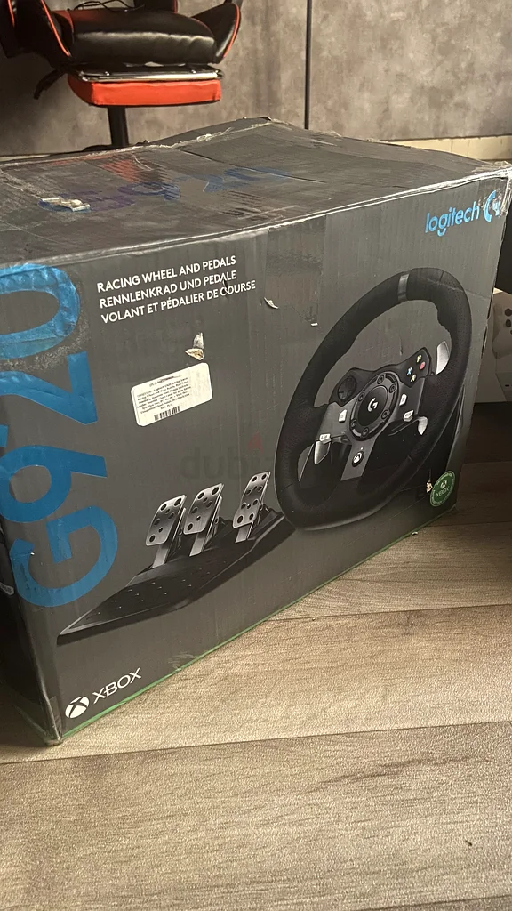 عجلة قيادة Logitech G920 Driving Force مع دواسات (لـ Xbox وPC) - حالة ممتازة + الصندوق الأصلي63174328426369112