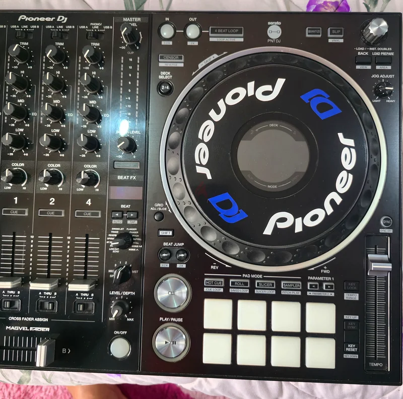 Pioneer DDJ 1000SRT Controller with Free Magma Carry Case63261272715905112