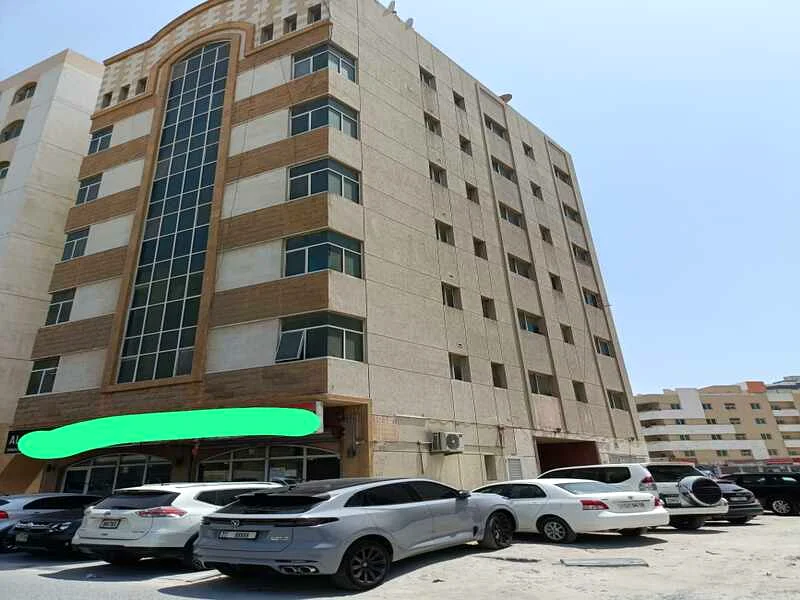 For sale, a ground floor building + 6 floors in the Al-Musalla area, a prime location on the street, area 2579 square feet63183719162114111