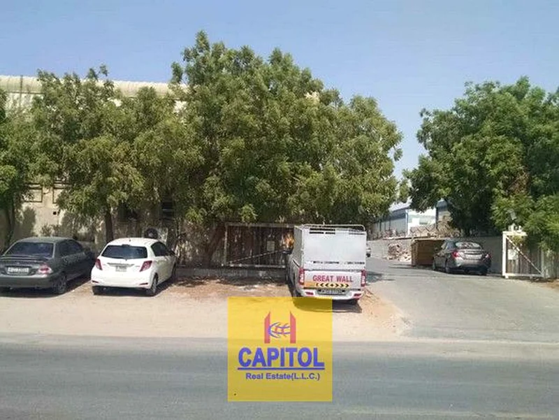 محل تخزين في الطابق الأرضي | متوفر للإيجار | سعر معقول جداً62935673233793112
