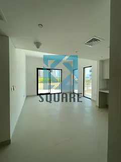 1 BR / TERRACE / BIG LAYOUT / VACANT