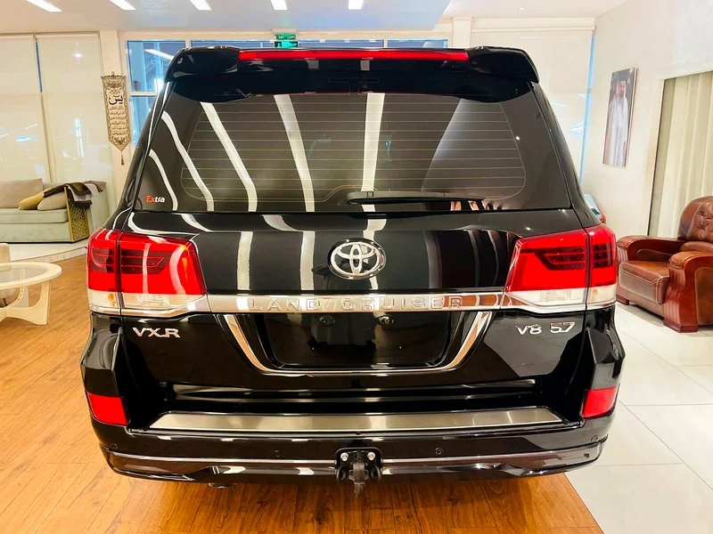 Land Cruiser model 2017 VXR 5.7 Gulf Space, full options, very clean car63158340171266113