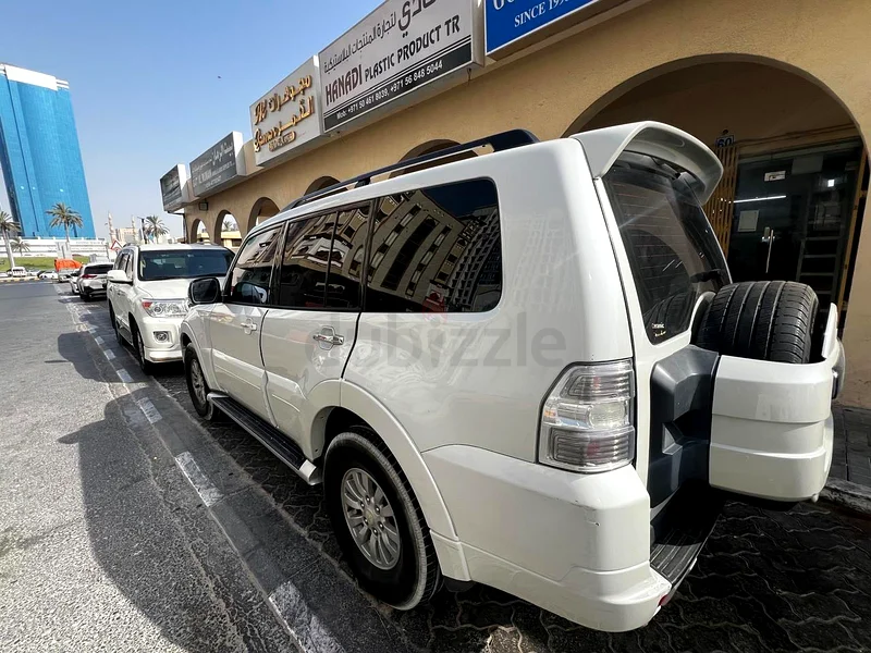“2013 Mitsubishi Pajero 2.5L GLX | GCC Specs | 7-Seater SUV | Well-Maintained”
 “Mitsubishi Pajer63152749694083112