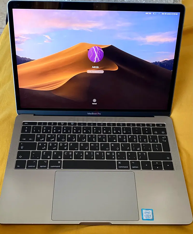 MacBook Pro 2017 i5 7th gen63255533944834111