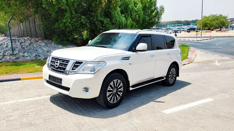 NISSAN PATROL 2014 GCC SPACE MODIFY LE PLATINUM SINGLE OWNER FULL OPTION PLATINUM VERY CLEAN CAR62930626361347114
