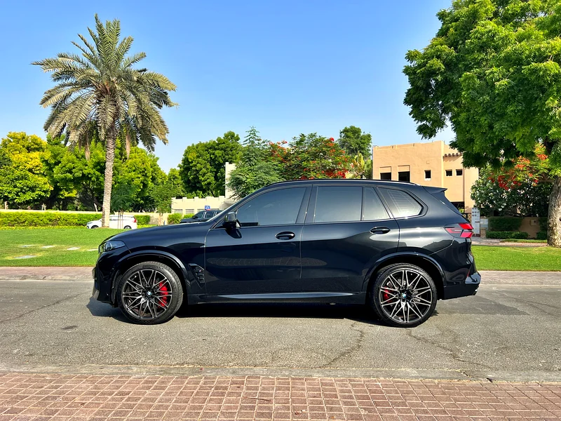 2025 GCC BMW X5M - 5 YEARS WARRANTY / SERVICE63159711415937114
