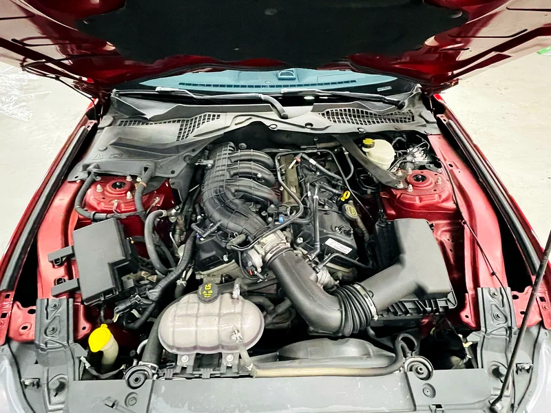 Ford Mustang V6 Convertible63168972593793111