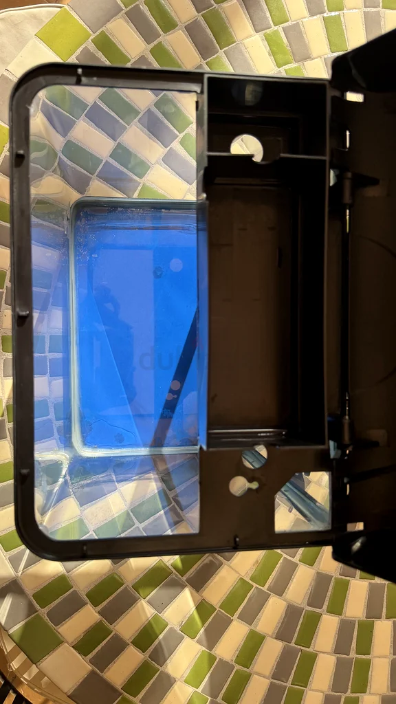 5 Gallon Fish Tank- Fish food, Filtration motor and tank cleaning pipe included!63235601101825112