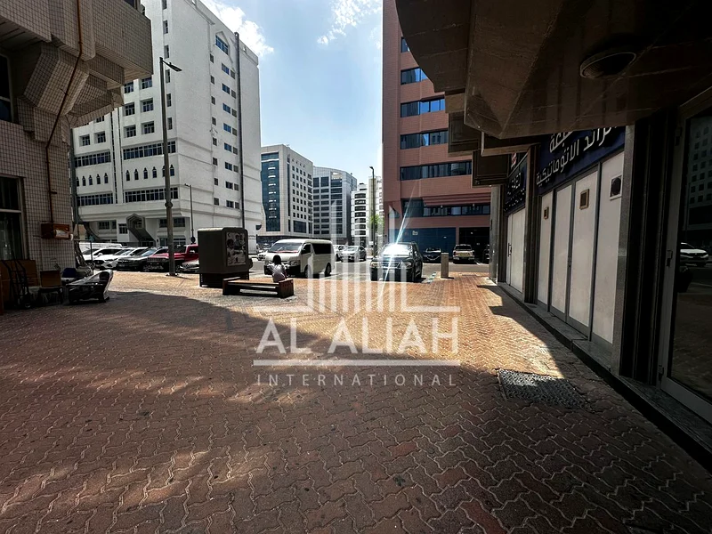 مكتب مساحته 1210 قدم مربع مع إطلالة على المدينة في شارع الفلاح629336872938271128