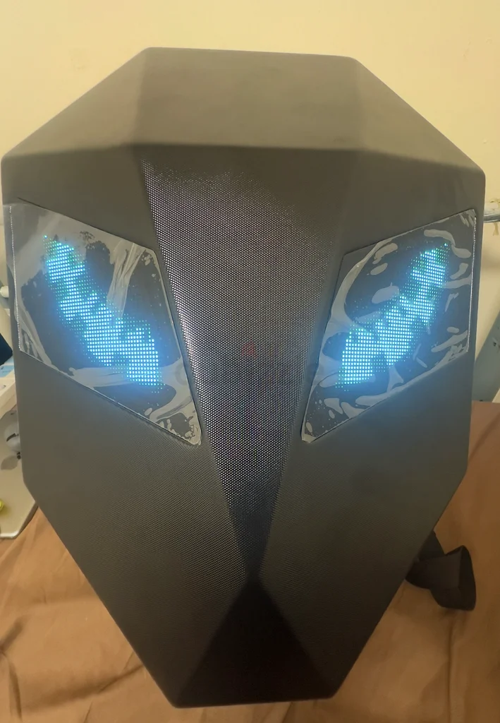 أضِئ رحلتك: حقيبة ظهر للراكب مع إضاءة LED63241668688129113