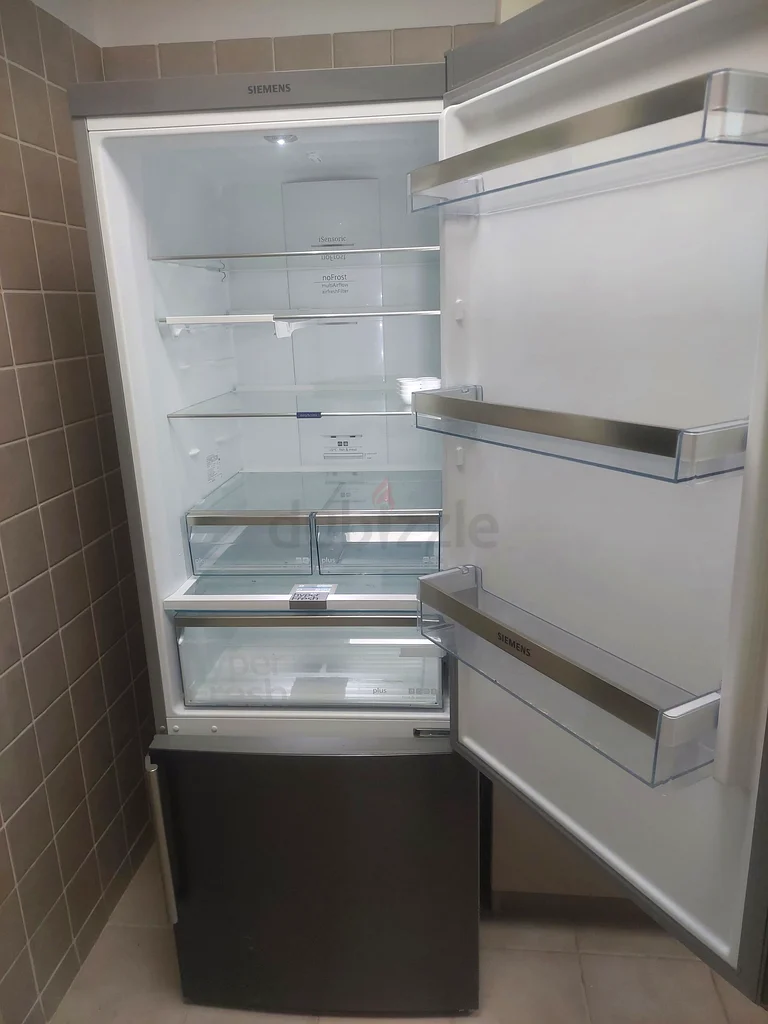 Siemens Latest Model Bottom Freezer refrigerator Gray Color63166182718211111