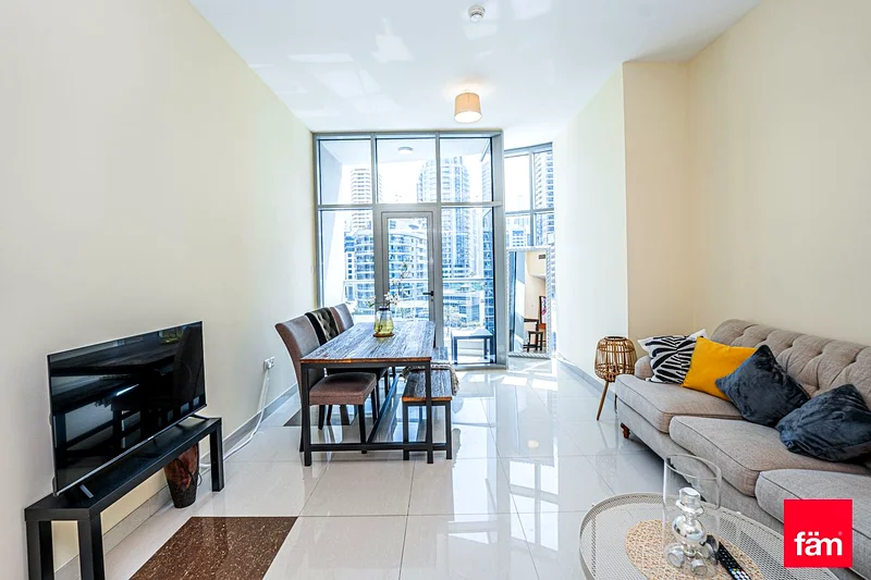 Luxury amenities | Furnished | Corner Unit64039157525891112