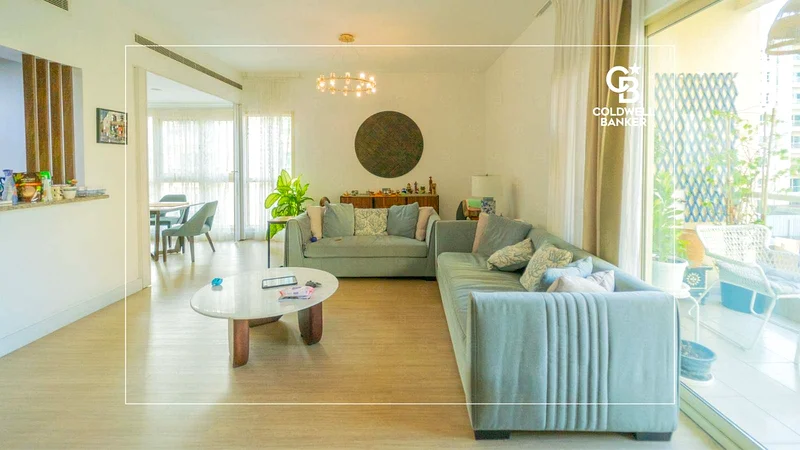 Upgraded | Large 2 Bed + Study | Vacant Soon62937619342851111