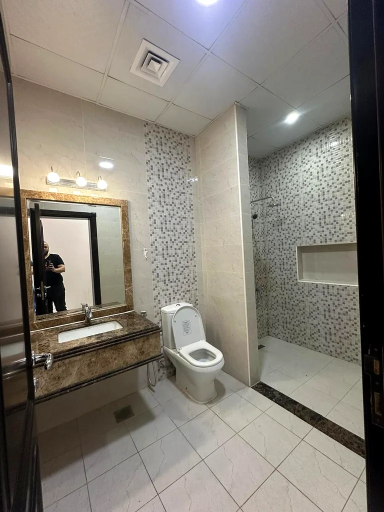 Luxury villa (7 bed room+2 living room +majlis+Garden+2 kitchen +maid room+store+parking62937619136130114