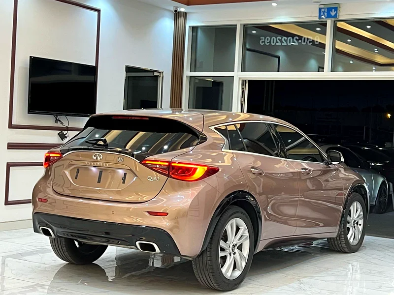 Infiniti Q30 2018 GCC original paint63134992472194114