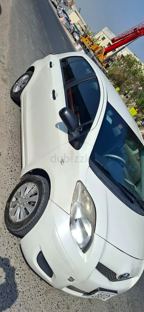 تويوتا ياريس بحالة جيدة63147210043137111
