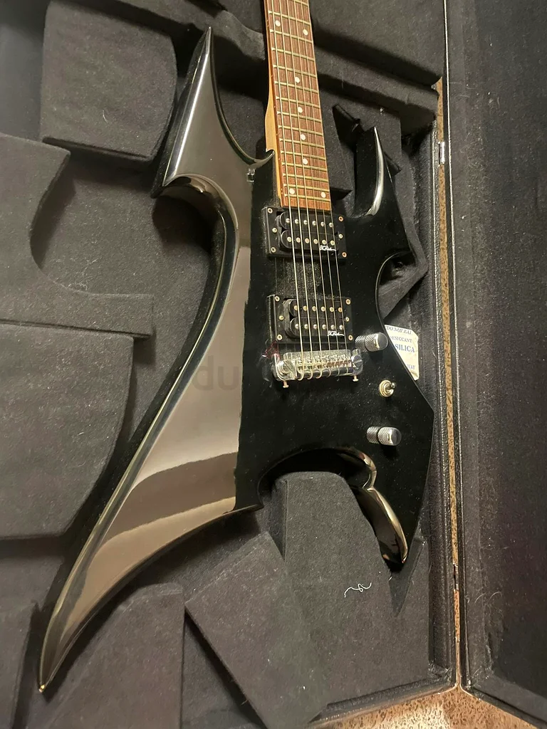 غيتار كهربائي بريميوم BC Rich - Bronze Beast في حالة ممتازة + علبة + كابل + حزام!63227805233026112