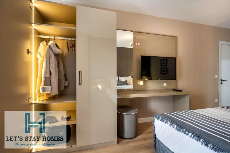 Budget Price | Steps to Metro | Pool + Gym | Secure Stay | Book Now63169454734722112