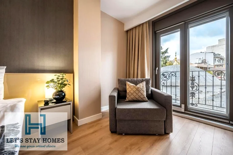 Budget Price | Steps to Metro | Pool + Gym | Secure Stay | Book Now63169454734722113