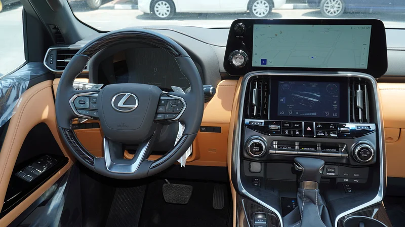 ليكسوس LX600 موديل السيجنيتشر 2025 بدون نظام مارك ليفينسون باللون الأخضر/البيج63149581134593114