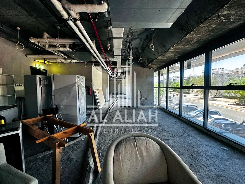 مكتب جديد واسع مع مطبخ62935673287682114