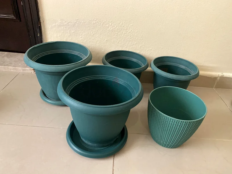 5 Garden plastic Pots – Durable  Lightweight – AED 75 (Full Set)63220322610691112