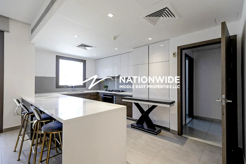 Vacant Now | Chic 4BR | Single Row |Serene Living63173135185667114
