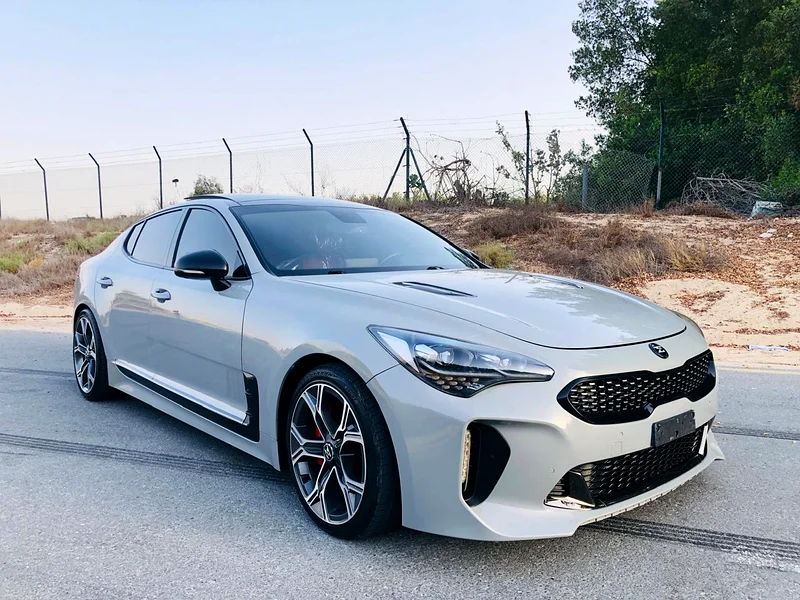Kia stinger V6 GCC top option excellent condition63152289282179112
