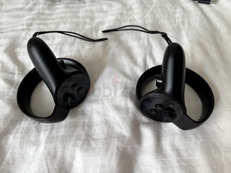 Oculus Rift CV1 مستخدم — السعر قابل للتفاوض63262933364225112