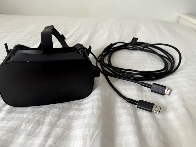 Oculus Rift CV1 مستخدم — السعر قابل للتفاوض63262933364225113
