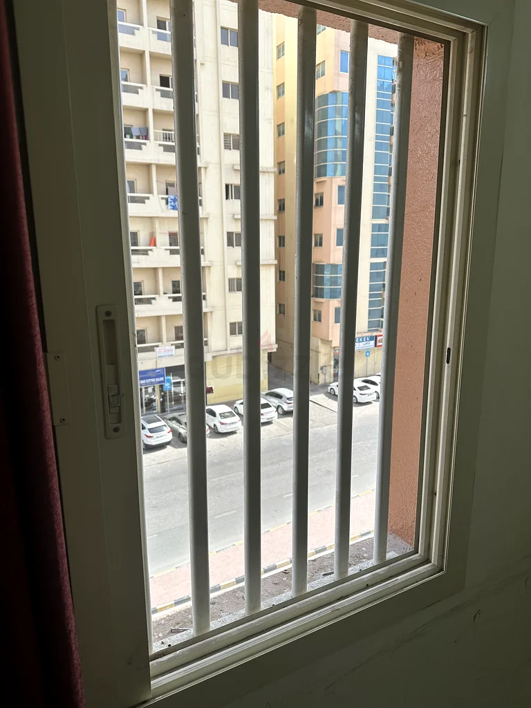 درابزين أمان لحماية الأطفال للنوافذ63190122054785111