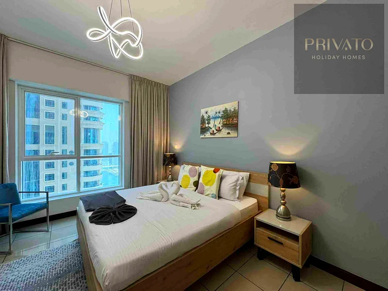 Bright and Spacious l Family SetUp Apartment with view of Palm Beach63817807217666112