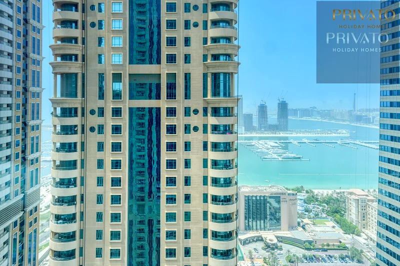 Bright and Spacious l Family SetUp Apartment with view of Palm Beach63817807217666110