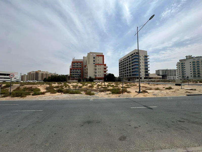 Corner | Residential with Retail | Ready63200641263491113