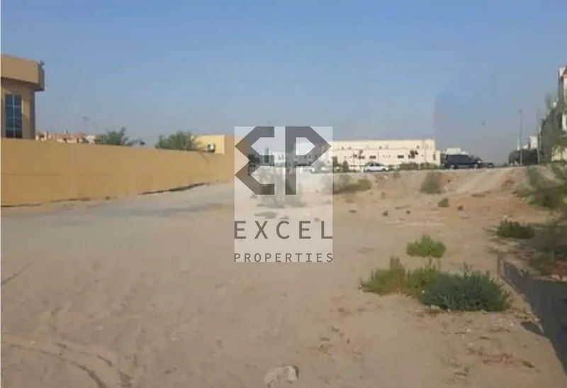 قطعة أرض سكنية من طابقين + 2 | حجم كبير | قريبة من الطريق الرئيسي63183718115971112