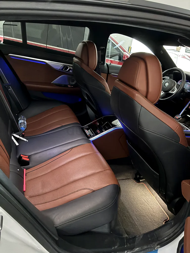 BMW M850i xDrive 1 Year Warranty, Agency Full Service History, GCC
2020 model63161068790274114