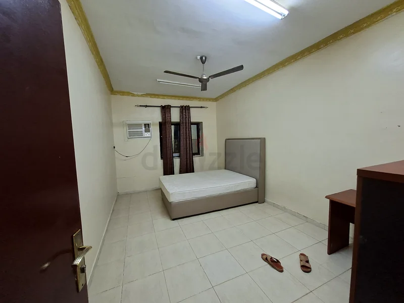 Single bedroom with furniture63143496286211111