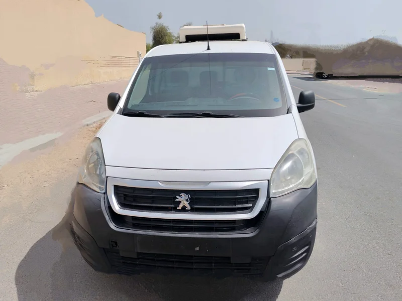 2019 Chiller Van, Gcc629306282215711113
