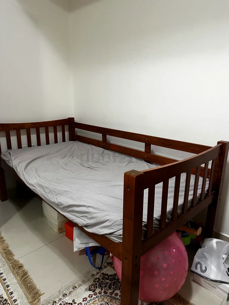 سرير خشبي أنيق متعدد الطوابق للأطفال - حل اقتصادي للمساحة! مع ماتراز63175287230594112