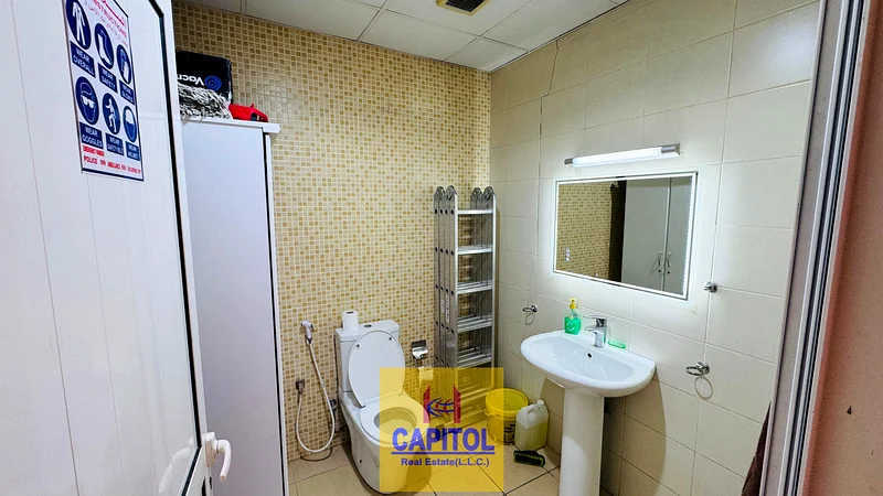 DIRECT FROM OWNER / No 20% Govt Tax / Prime Location / Well Maintained / Prime Location / Fully Fitted in Al Quoz Industrial 463167562673921112