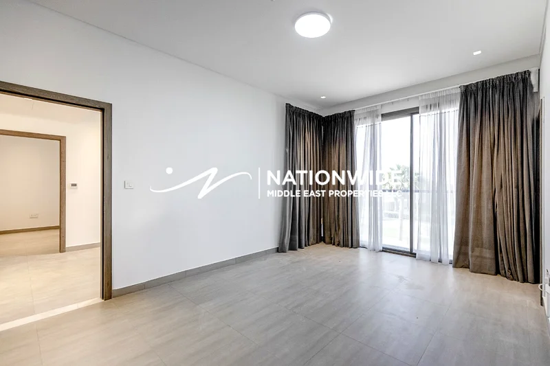 Vacant Now | Chic 4BR | Single Row |Serene Living63173135185667112