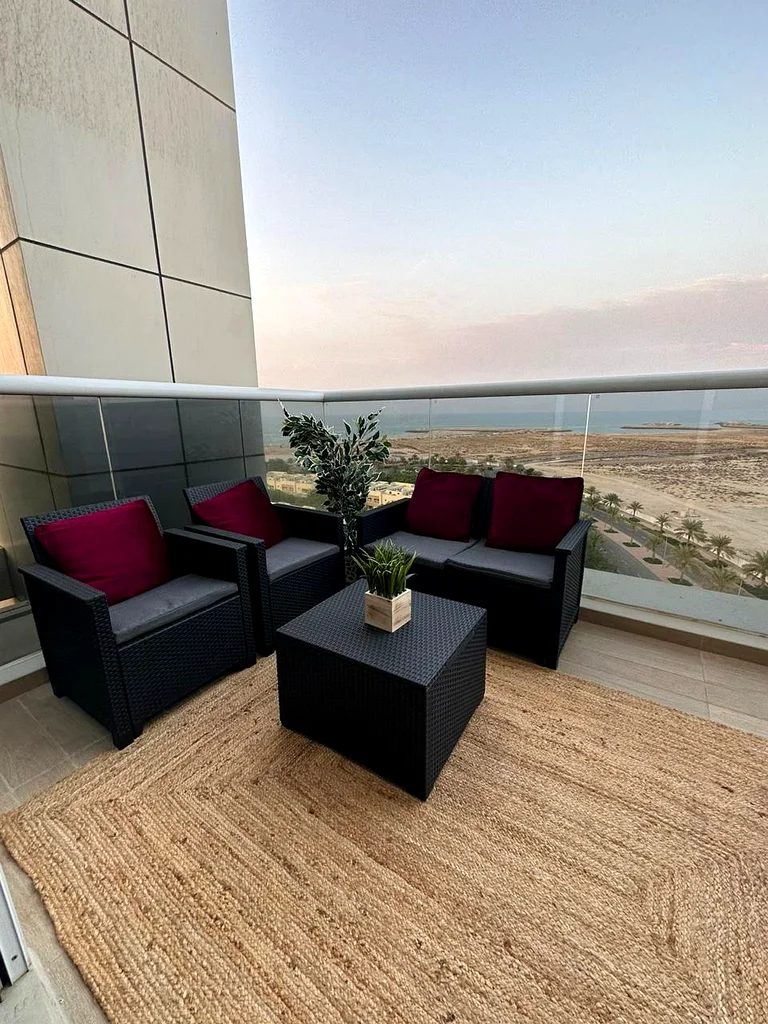 شقة بغرفتي نوم للبيع في جيتواي ريزيدنسس63861749695233114