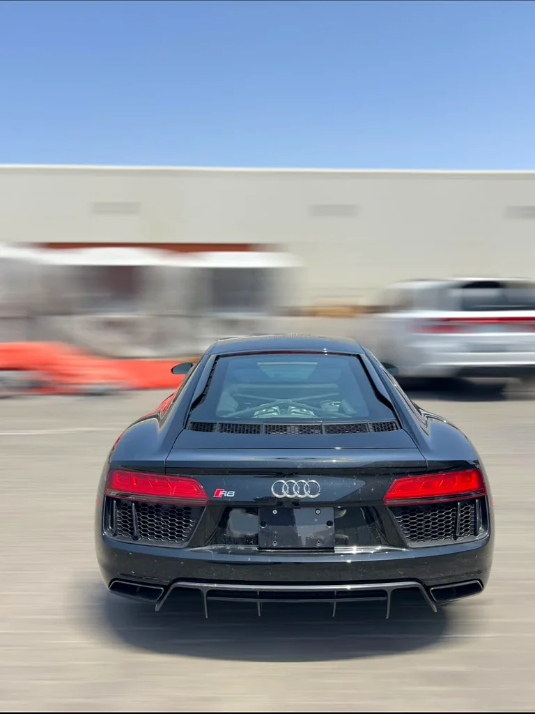 AUDI R8 V1063150024533761111