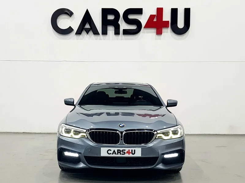 1,999 AED Monthly/2018 GCC BMW 540i / V6 M-sport/ agency service package until 160,000km63229279758211112