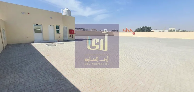 صفقة ساخنة لموقع صناعي ذي قوة عالية 10000 قدم مربع، طاقة 100 كيلو فولت، الإيجار فقط 120000 سنويًا مع مكاتب، نظيف ومنظم629336873914891115