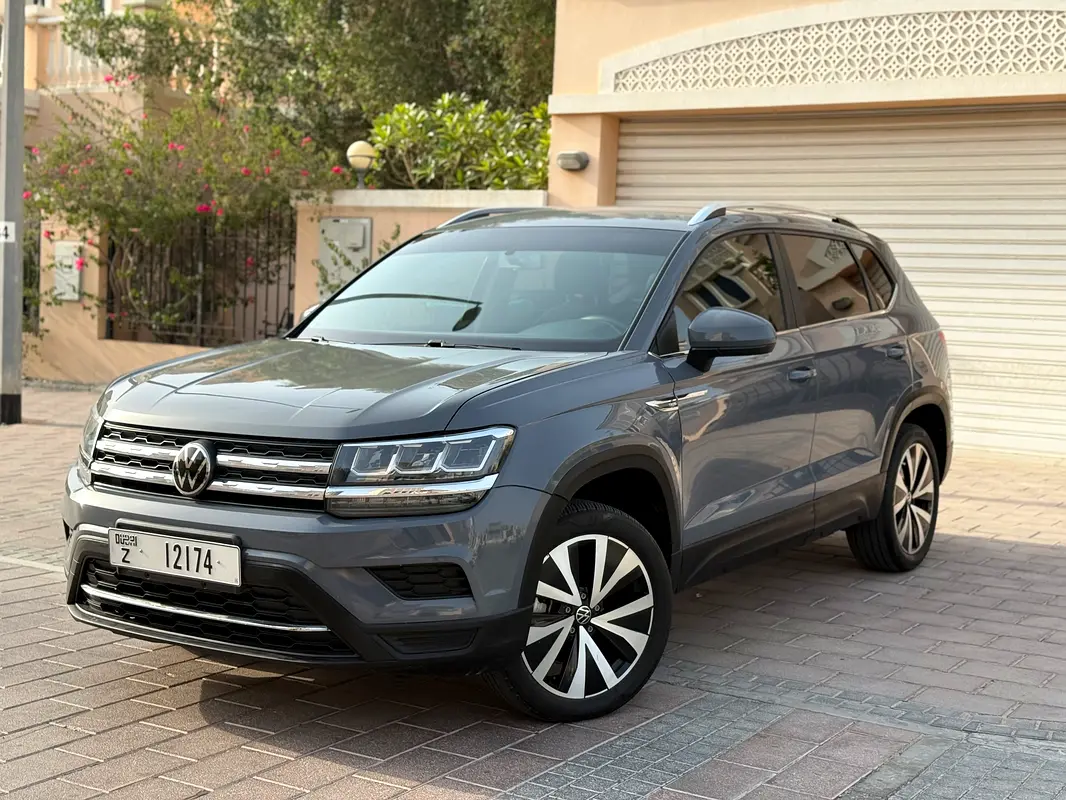 Volkswagen Tiguan 2022 — photo 1 of 18