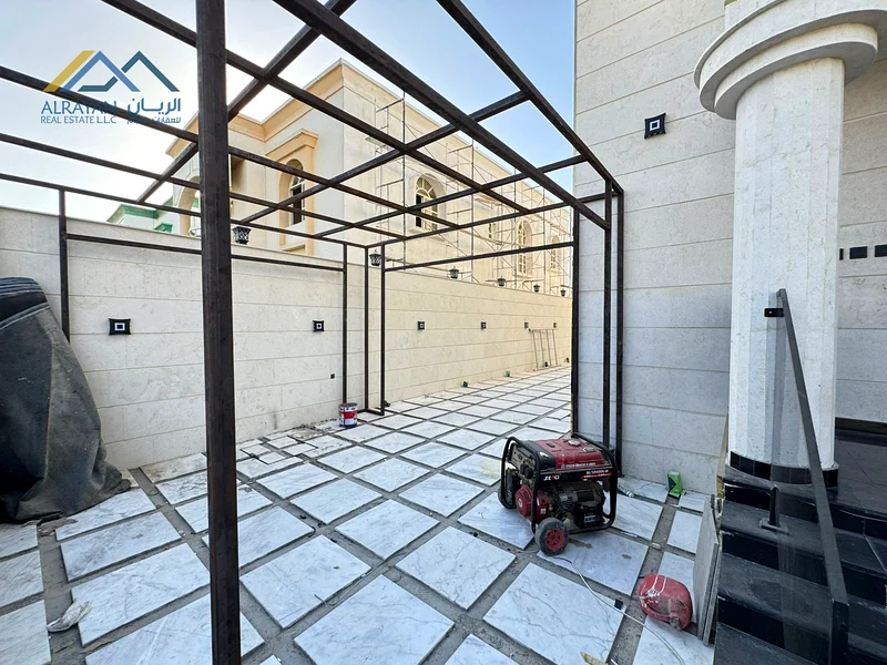 بما في ذلك الكهرباء والماء وتكييف الهواء، تشطيبات فاخرة، بدون دفعة مبدئية63868520177666114