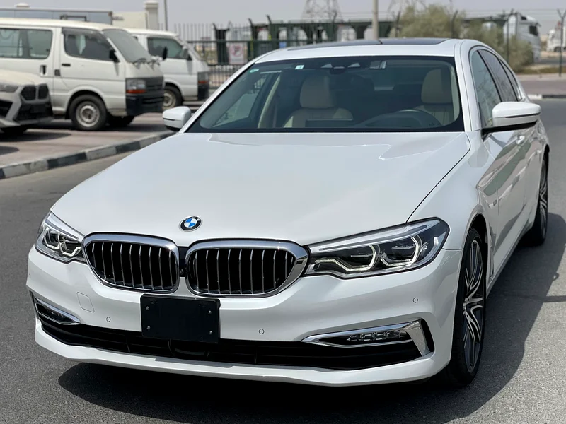 2018  -  BMW 530i  -  4.5 GRADE IMMACULATE CONDITION  -  BEIGE INTERIOR63160158664835111