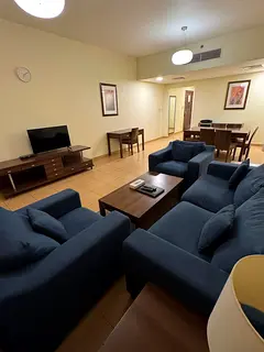 2 min walk metro Luxury One Bedroom Apartment Free Bills