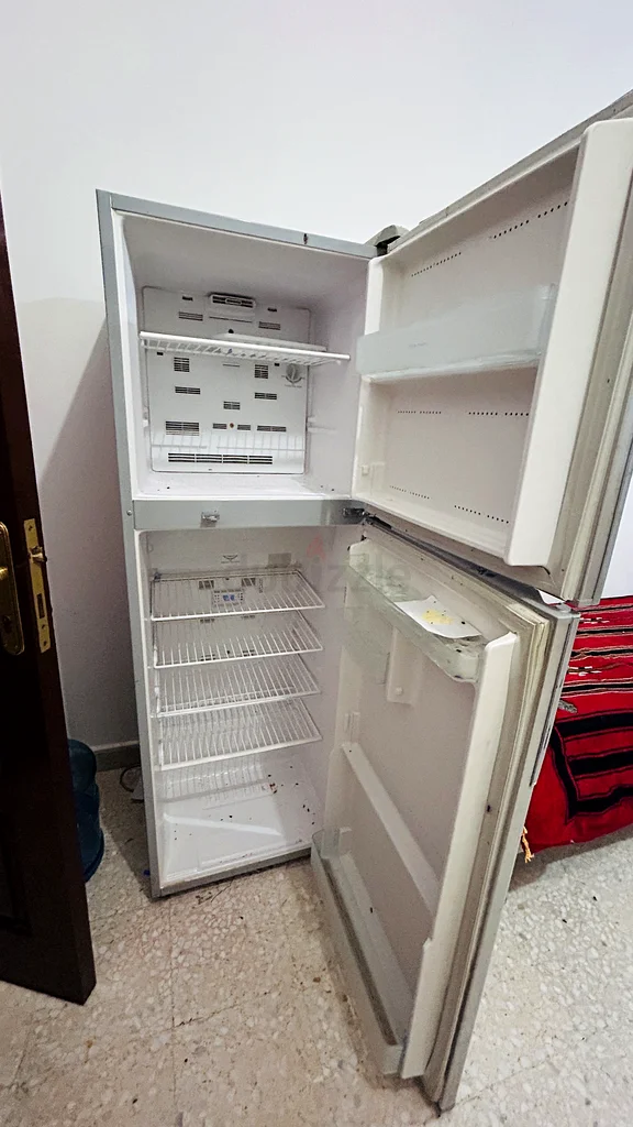 ثلاجة عالية الجودة للبيع - حالة ممتازة!63170401810562111